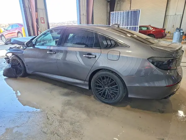 1HGCV1F36JA012897 2018 HONDA ACCORD - Image 2