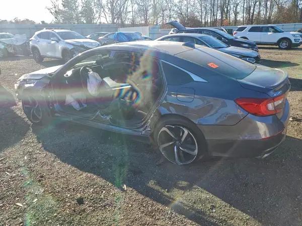 1HGCV1F36JA027691 2018 HONDA ACCORD - Image 2