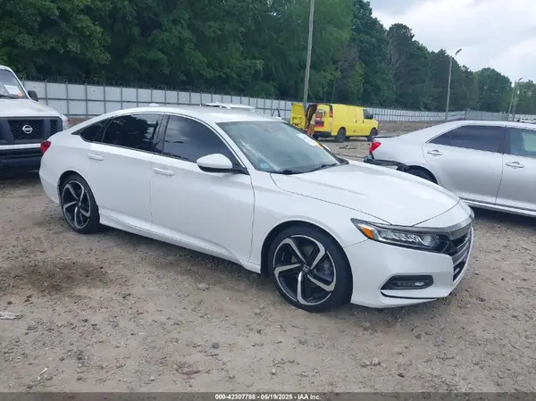 1HGCV1F36JA028470 2018 HONDA ACCORD - Image 1