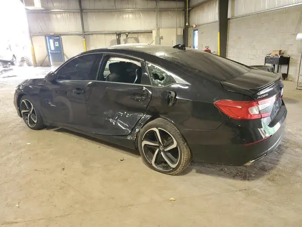 1HGCV1F36JA032342 2018 HONDA ACCORD - Image 2