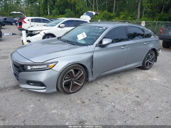 1HGCV1F36JA046936 2018 HONDA ACCORD - Image 2