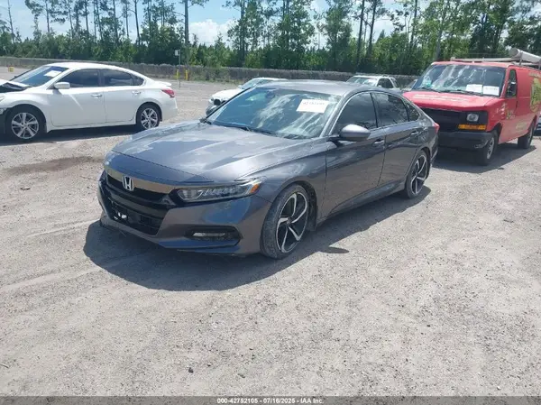1HGCV1F36JA057726 2018 HONDA ACCORD - Image 2