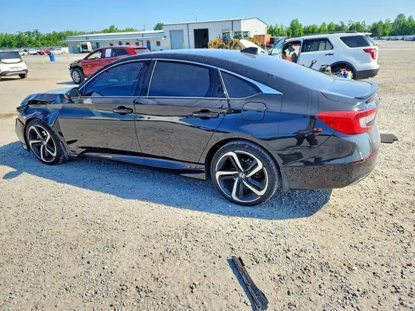 1HGCV1F36JA077250 2018 HONDA ACCORD - Image 2