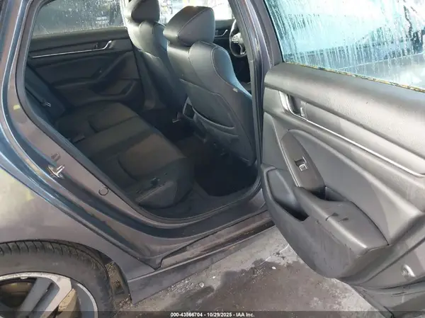 1HGCV1F36JA087602 2018 HONDA ACCORD - Image 8