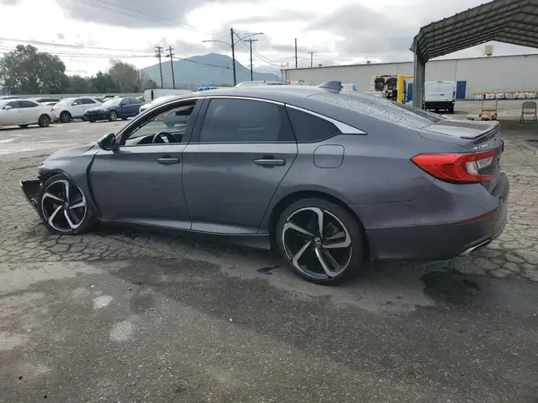 1HGCV1F36JA097899 2018 HONDA ACCORD - Image 2