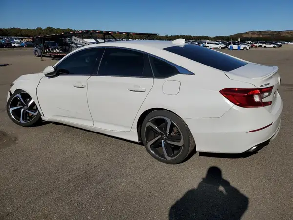 1HGCV1F36JA099815 2018 HONDA ACCORD - Image 2