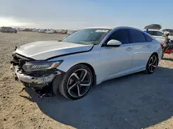 1HGCV1F36JA102261 2018 HONDA ACCORD
