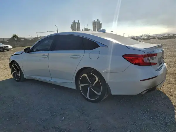 1HGCV1F36JA102261 2018 HONDA ACCORD - Image 2