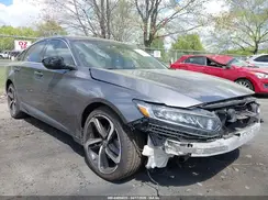 1HGCV1F36JA103829 2018 HONDA ACCORD