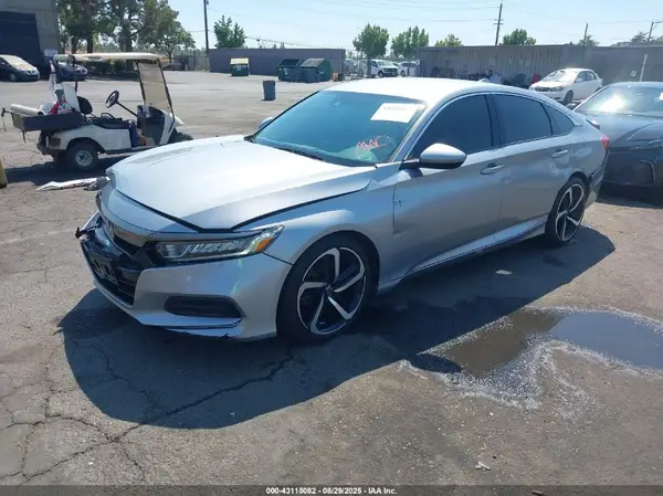 1HGCV1F36JA125698 2018 HONDA ACCORD - Image 2