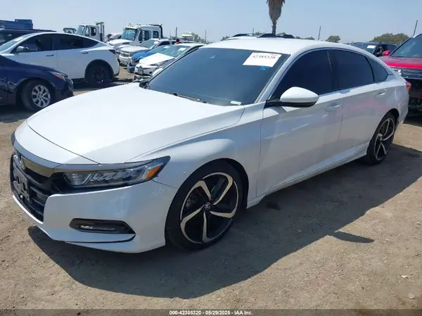 1HGCV1F36JA128567 2018 HONDA ACCORD - Image 2