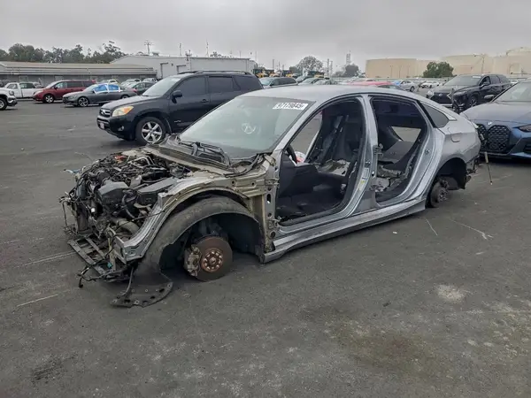 1HGCV1F36JA134403 2018 HONDA ACCORD - Image 1