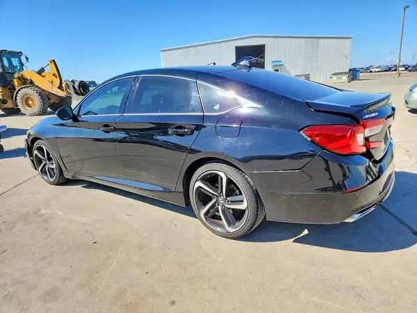 1HGCV1F36JA145689 2018 HONDA ACCORD - Image 2
