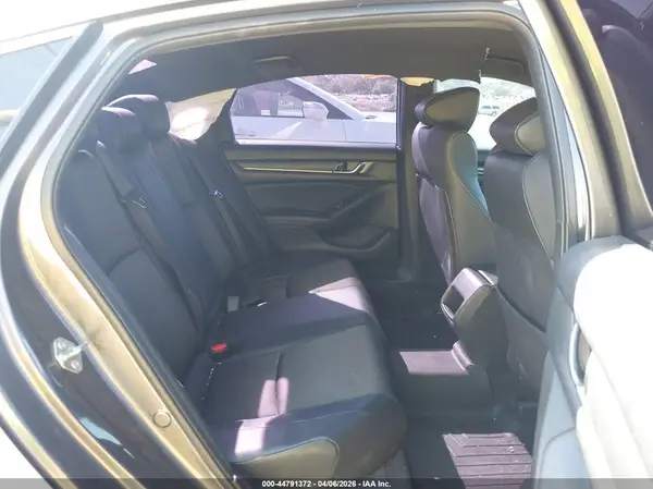 1HGCV1F36JA167028 2018 HONDA ACCORD - Image 8