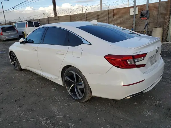1HGCV1F36JA172052 2018 HONDA ACCORD - Image 2