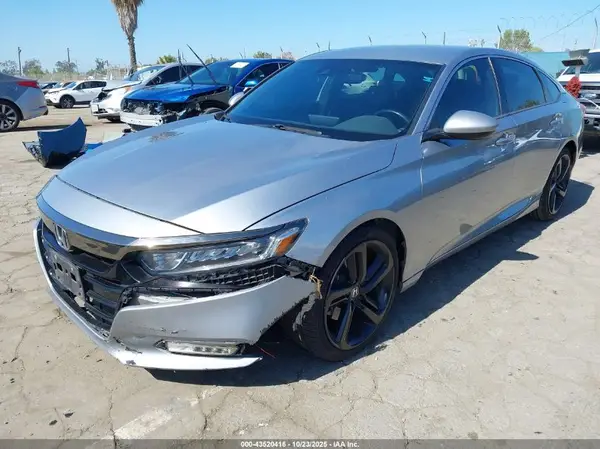 1HGCV1F36JA190812 2018 HONDA ACCORD - Image 2