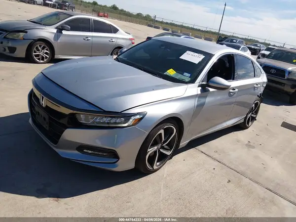 1HGCV1F36JA200738 2018 HONDA ACCORD - Image 2