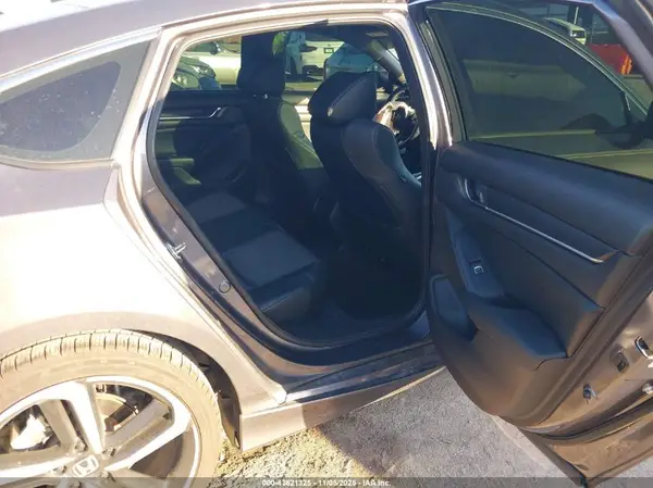 1HGCV1F36JA206393 2018 HONDA ACCORD - Image 8