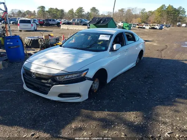 1HGCV1F36JA226823 2018 HONDA ACCORD - Image 2