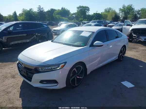 1HGCV1F36JA233917 2018 HONDA ACCORD - Image 2