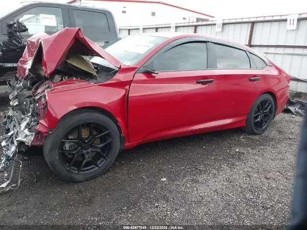 1HGCV1F36JA261281 2018 HONDA ACCORD - Image 2