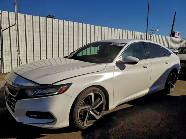 1HGCV1F36JA264584 2018 HONDA ACCORD - Image 1
