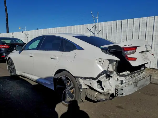 1HGCV1F36JA264584 2018 HONDA ACCORD - Image 2
