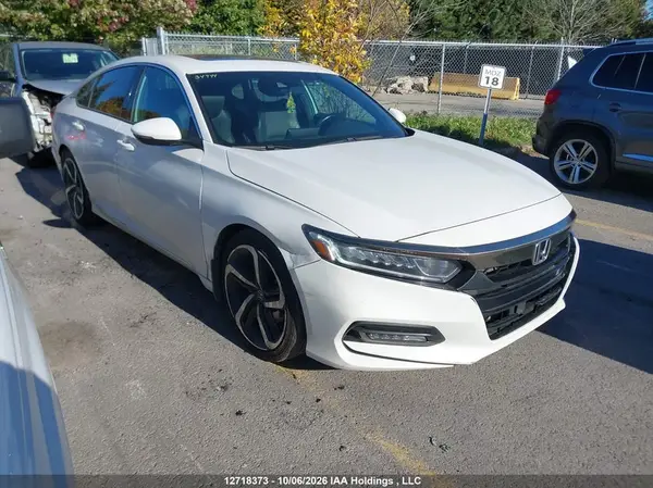 1HGCV1F36JA811773 2018 HONDA ACCORD - Image 1