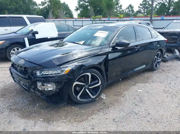 1HGCV1F36KA079047 2019 HONDA ACCORD - Image 2