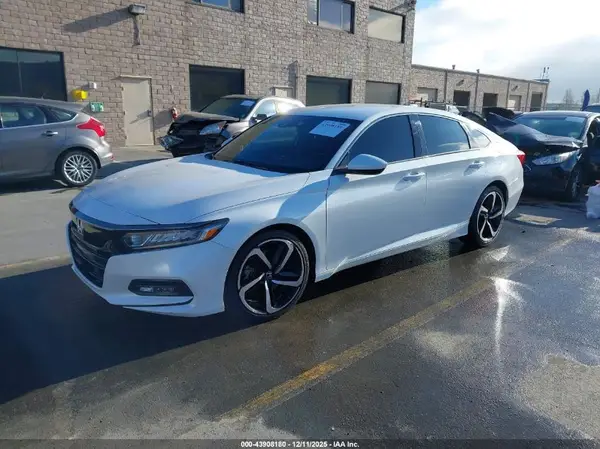 1HGCV1F36KA107011 2019 HONDA ACCORD - Image 2