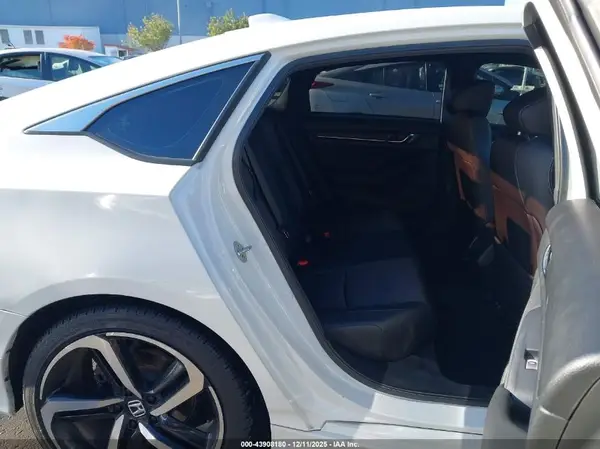 1HGCV1F36KA107011 2019 HONDA ACCORD - Image 8