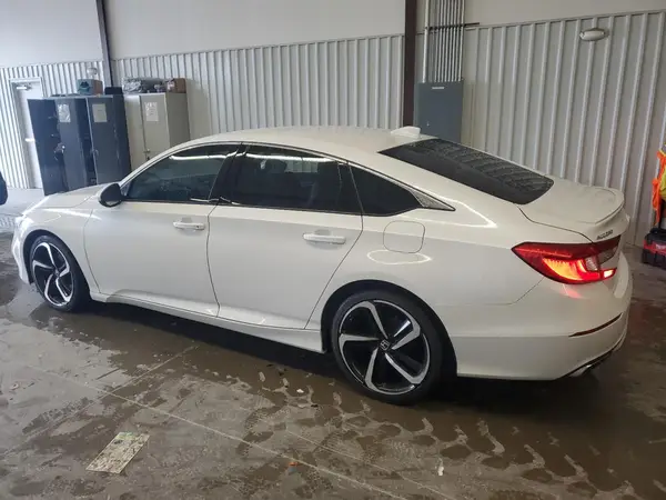 1HGCV1F36LA071290 2020 HONDA ACCORD - Image 2