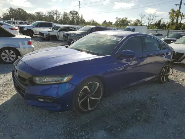 1HGCV1F37JA000435 2018 HONDA ACCORD - Image 1