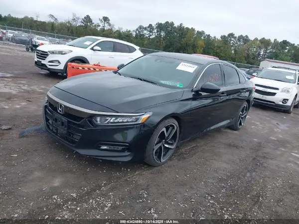 1HGCV1F37JA020636 2018 HONDA ACCORD - Image 2