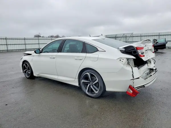 1HGCV1F37JA024136 2018 HONDA ACCORD - Image 2