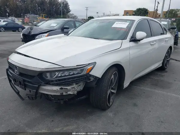 1HGCV1F37JA025402 2018 HONDA ACCORD - Image 2