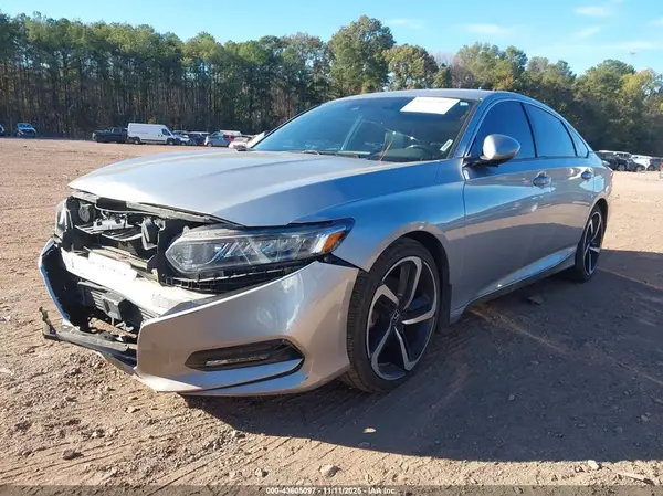 1HGCV1F37JA026484 2018 HONDA ACCORD - Image 2