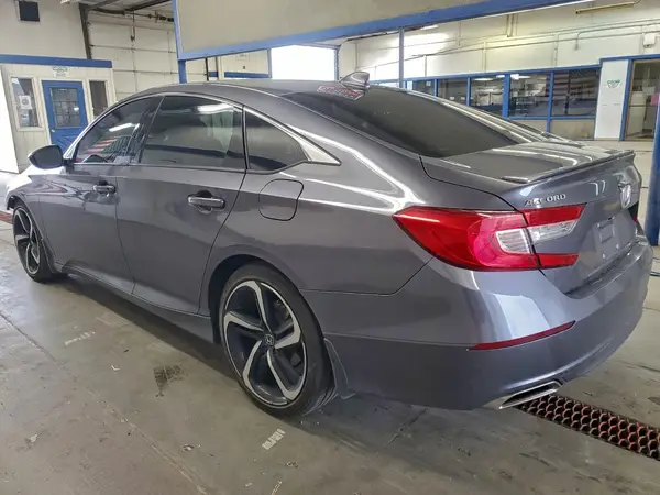 1HGCV1F37JA027263 2018 HONDA ACCORD - Image 2
