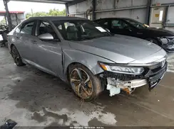 1HGCV1F37JA028428 2018 HONDA ACCORD