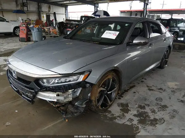 1HGCV1F37JA028428 2018 HONDA ACCORD - Image 2