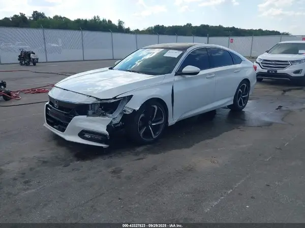 1HGCV1F37JA039347 2018 HONDA ACCORD - Image 2