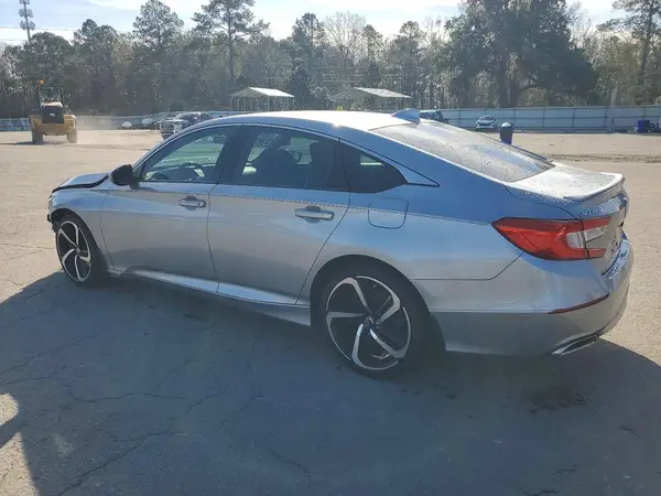 1HGCV1F37JA055306 2018 HONDA ACCORD - Image 2
