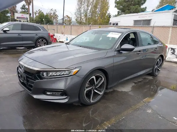 1HGCV1F37JA066953 2018 HONDA ACCORD - Image 2