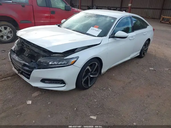 1HGCV1F37JA069884 2018 HONDA ACCORD - Image 2
