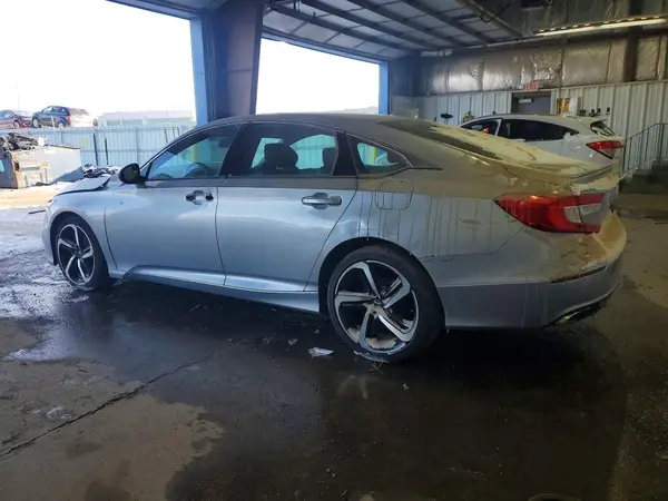 1HGCV1F37JA090556 2018 HONDA ACCORD - Image 2