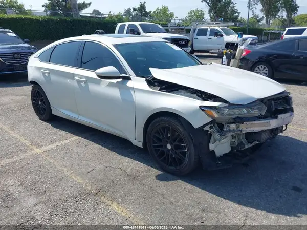 1HGCV1F37JA107582 2018 HONDA ACCORD - Image 1