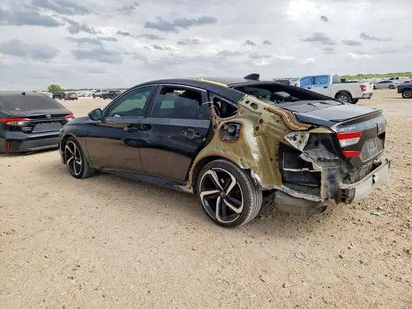1HGCV1F37JA114628 2018 HONDA ACCORD - Image 2