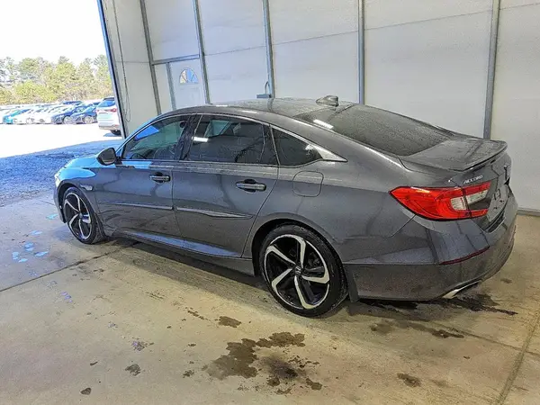 1HGCV1F37JA126942 2018 HONDA ACCORD - Image 2