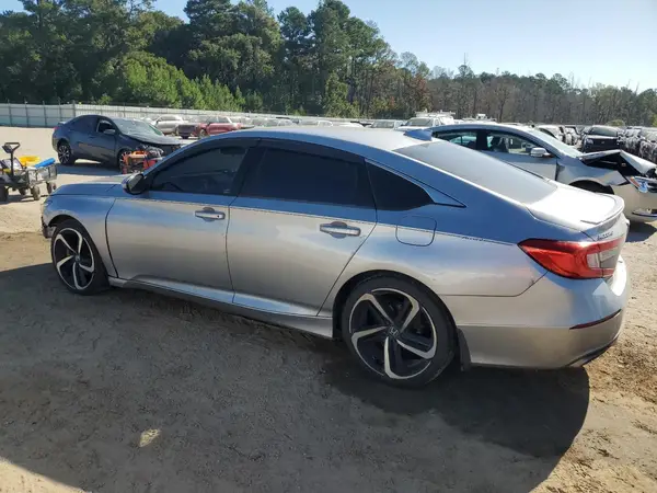 1HGCV1F37JA137097 2018 HONDA ACCORD - Image 2