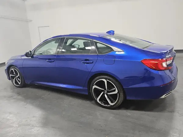 1HGCV1F37JA139688 2018 HONDA ACCORD - Image 2